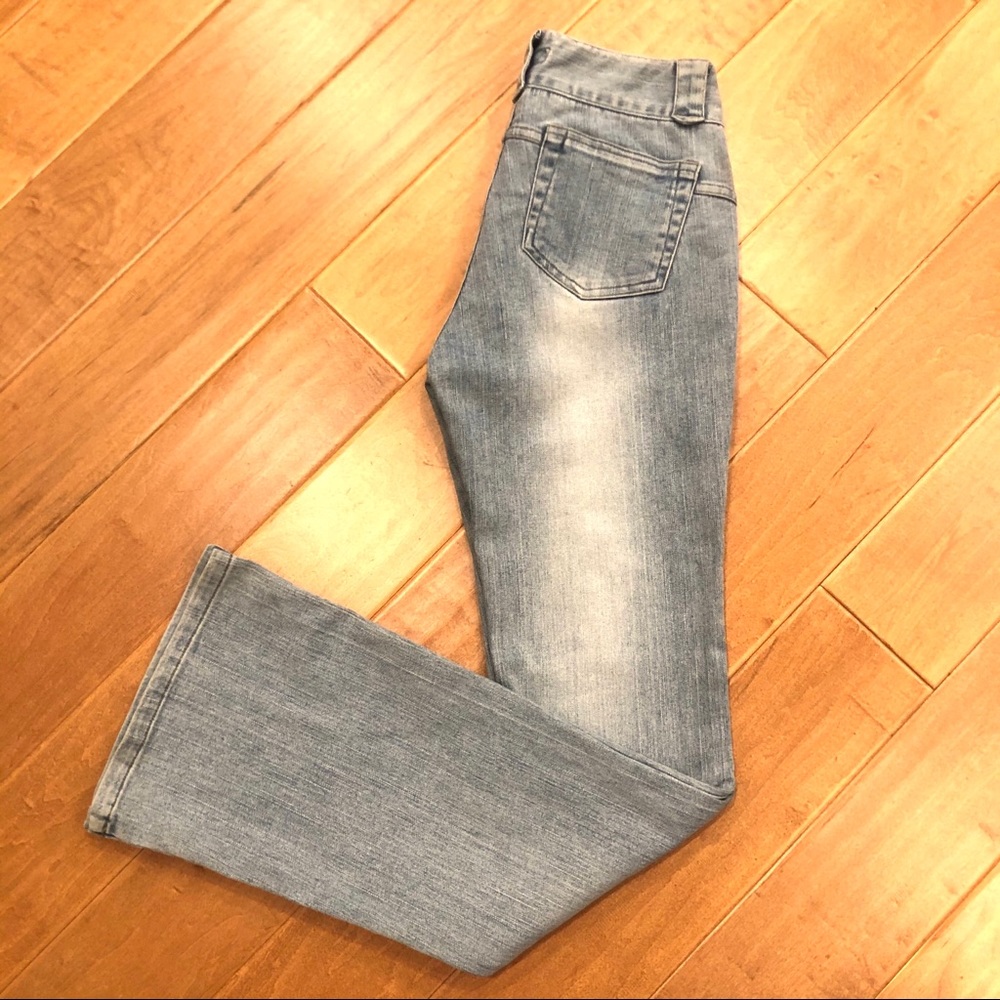 Lucent Women’s Light Blue Boot Cut Jeans Size Small